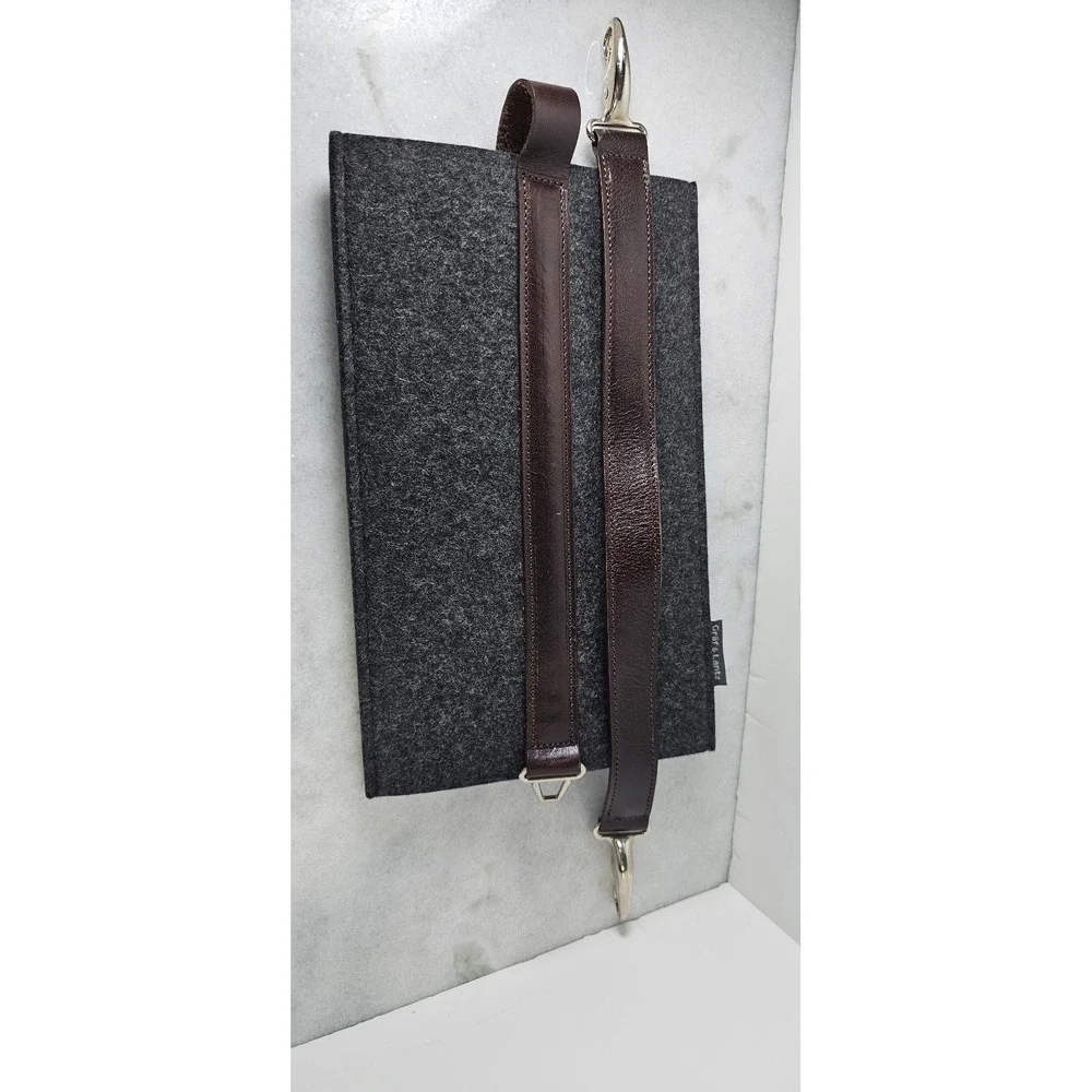 Graf & Lantz Charcoal Wool Wine Bottle Cozy Carrier Leather Strap Grand Millenia